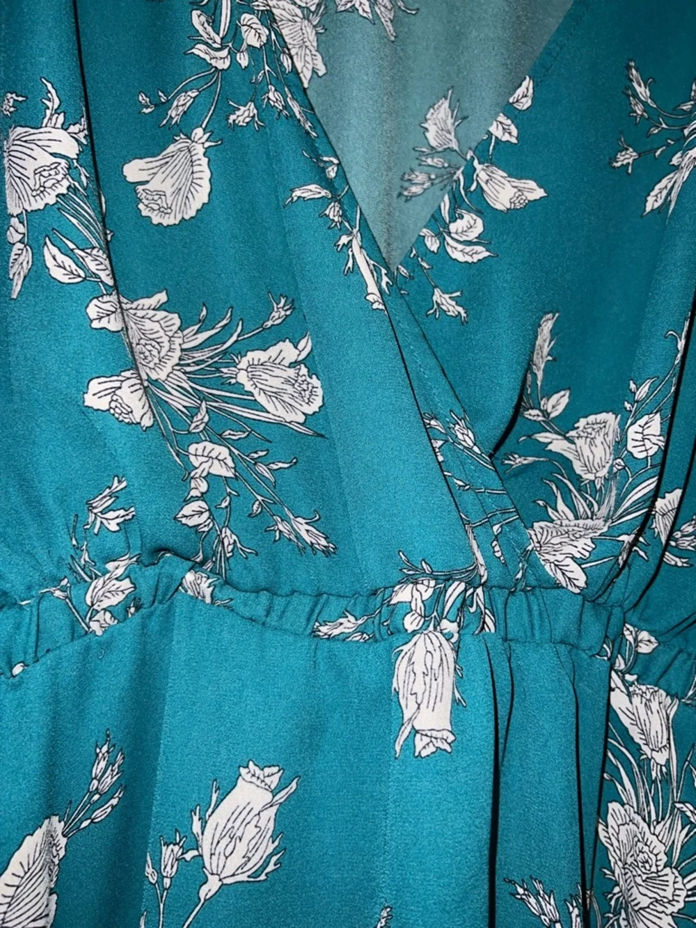 Torrid Teal Floral Surplice Flutter Sleeve Blouse - Size 2 - Picture 3 of 6